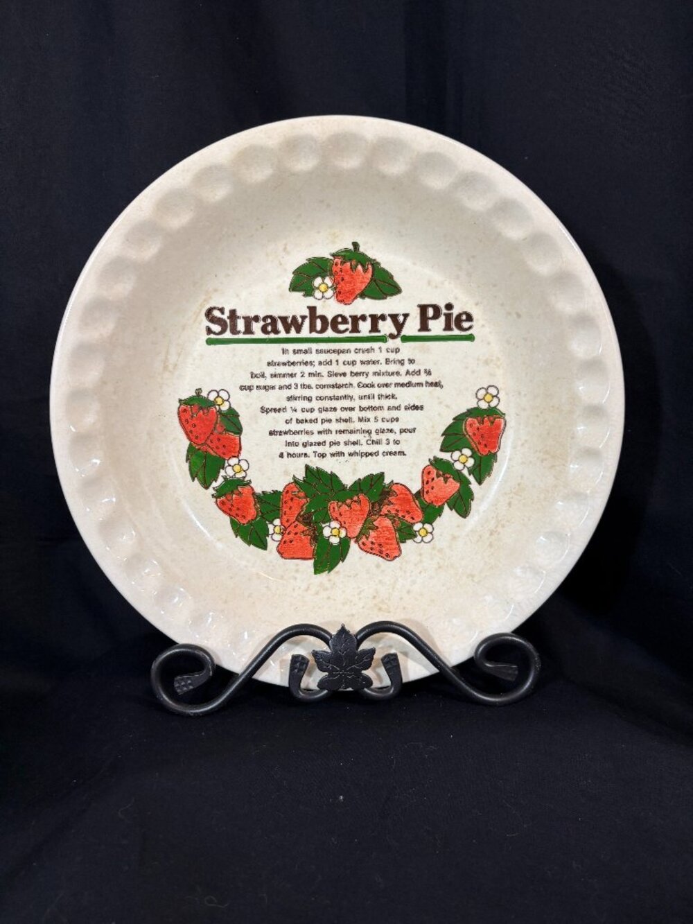 Retro 70s Cottagecore Strawberry Pie Ceramic Baking Dish Display Plate